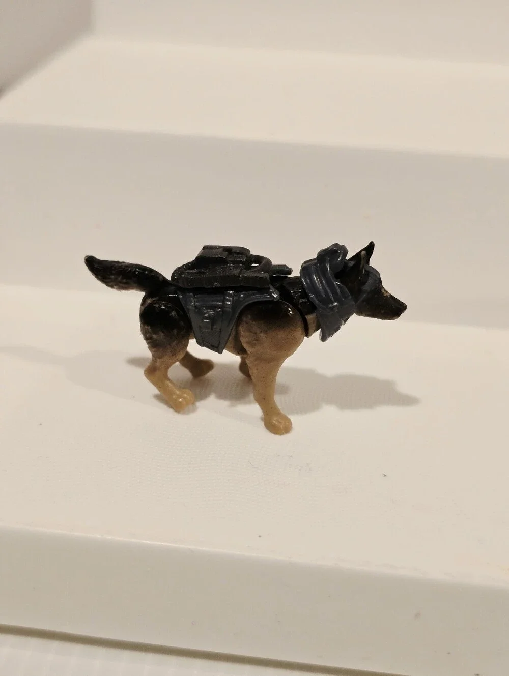 Mega Bloks Halo NMPD Officer and German Shepherd Figure Set
